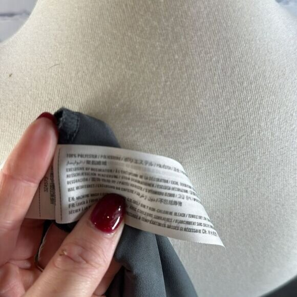 🌑 Hollister Dark Gray Flowy Tank Top - Size Small - Picture 5 of 5